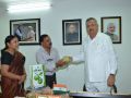 1_4.-VNR-Madhur-Sitaphal-in-the-hands-of-Dr-Raman-Singh-CM-CG-2015